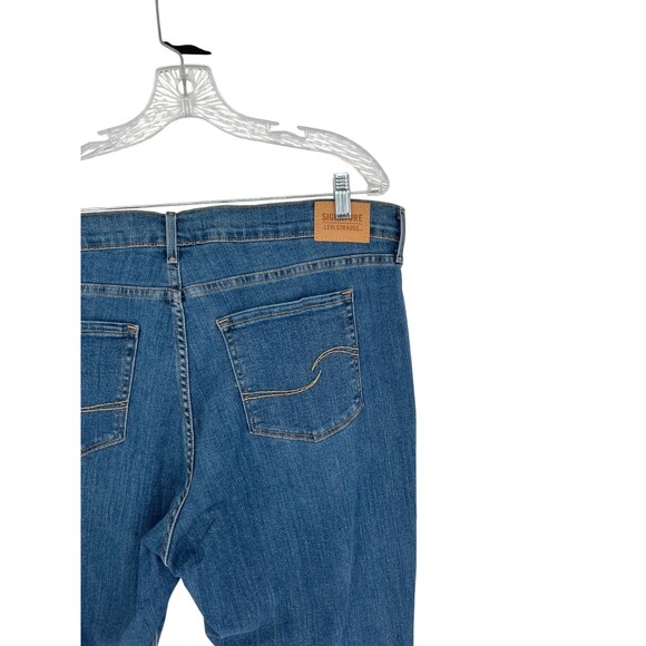 Levi Strauss Jeans Women's Size 20W Blue Mid-Rise Bootcut Signature - Picture 4 of 6